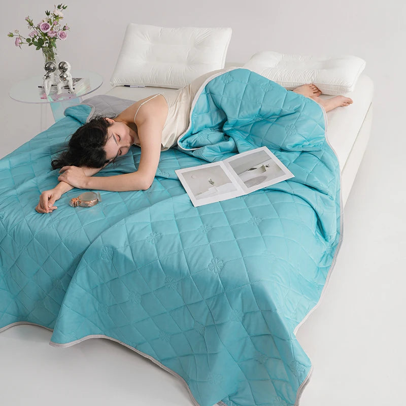 Grade a Cooling Summer Blanket for Bed Soft Breathable King Summer Quilt Queen Air Condition Comforter Lightweight Cool Duvet