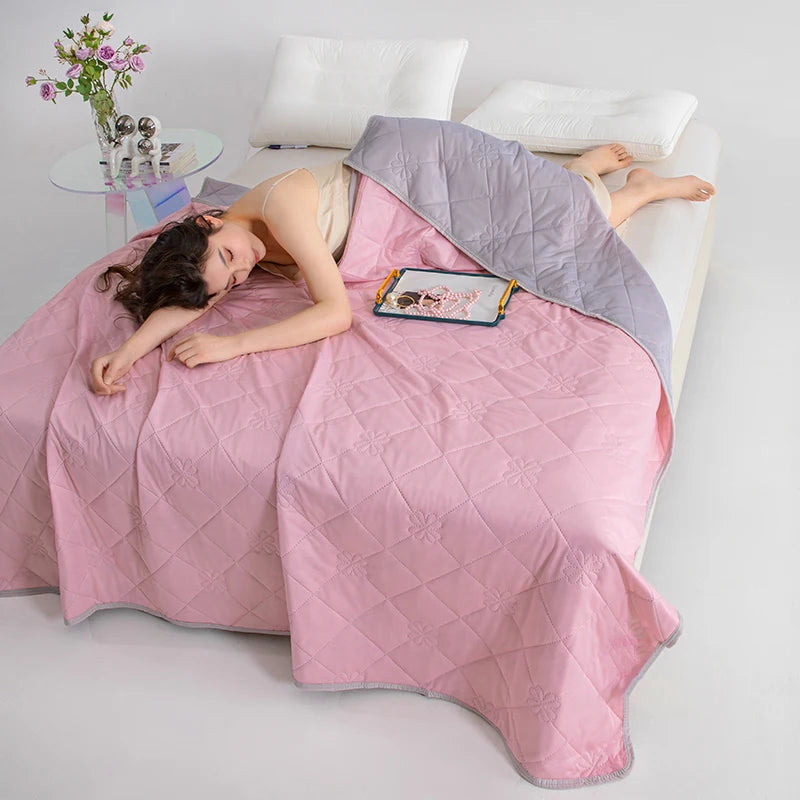 Grade a Cooling Summer Blanket for Bed Soft Breathable King Summer Quilt Queen Air Condition Comforter Lightweight Cool Duvet