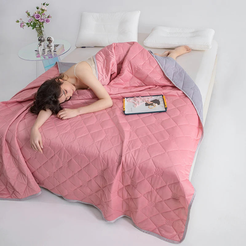 Grade a Cooling Summer Blanket for Bed Soft Breathable King Summer Quilt Queen Air Condition Comforter Lightweight Cool Duvet