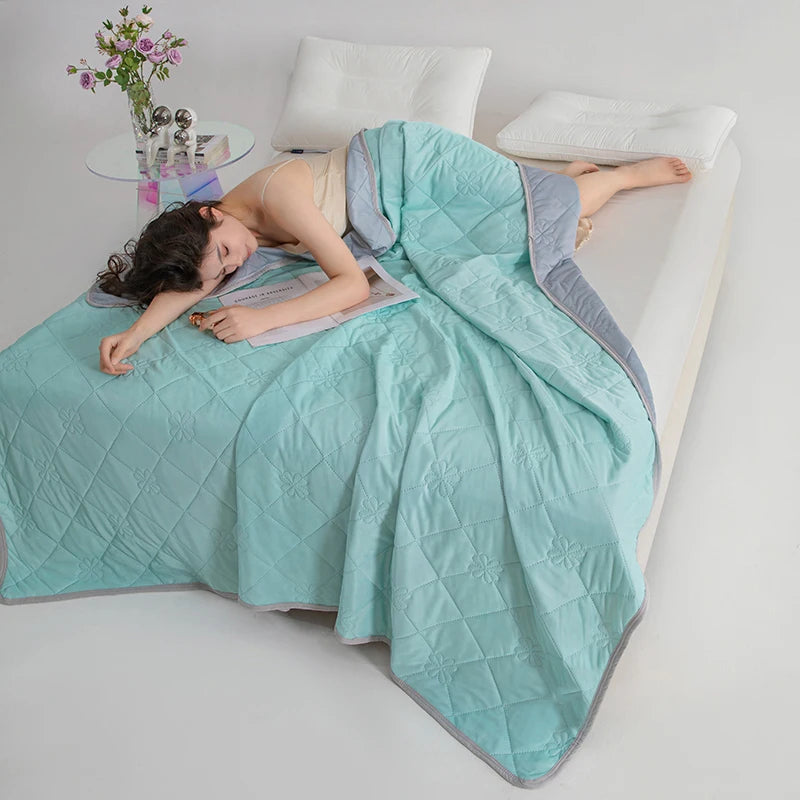 Grade a Cooling Summer Blanket for Bed Soft Breathable King Summer Quilt Queen Air Condition Comforter Lightweight Cool Duvet
