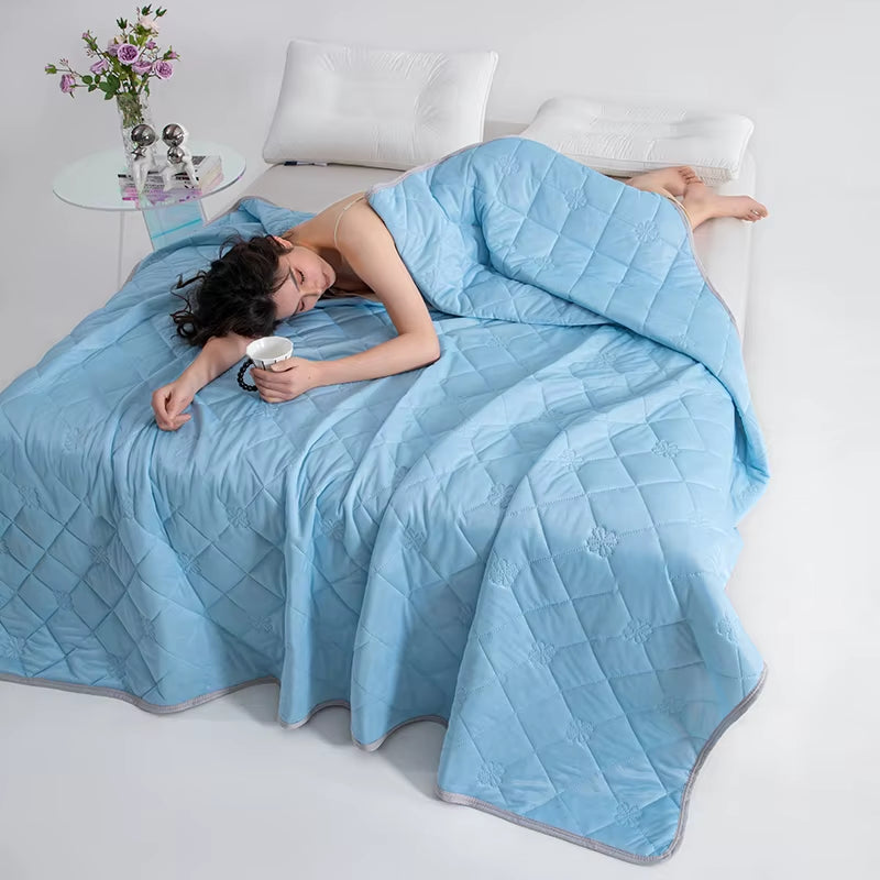 Grade a Cooling Summer Blanket for Bed Soft Breathable King Summer Quilt Queen Air Condition Comforter Lightweight Cool Duvet